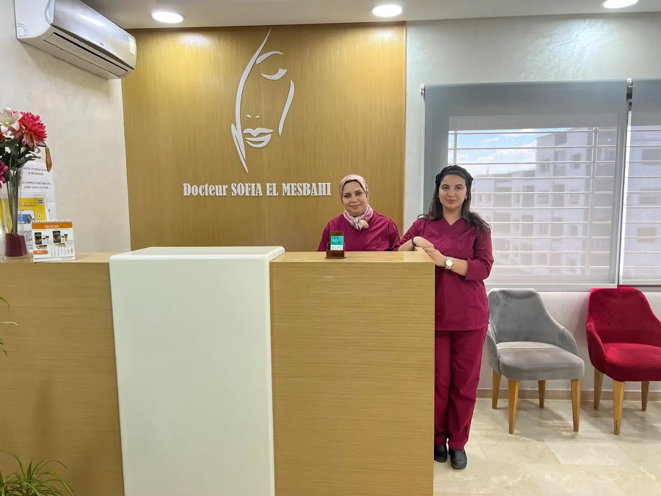 Équipe et accueil du cabinet de dermatologie à Ain Chock, Casablanca