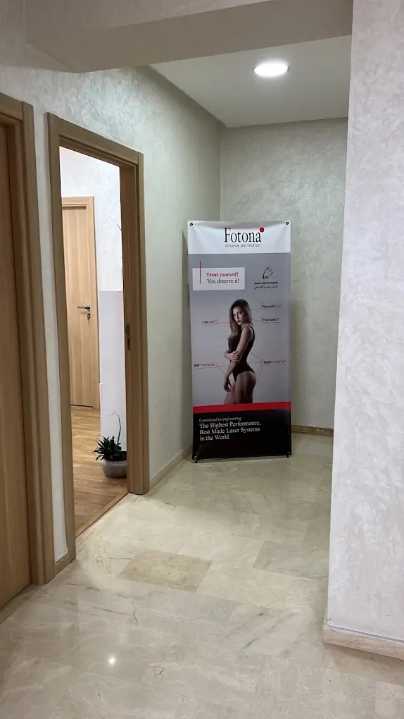 Couloir du cabinet de dermatologie, Résidence Ryad Al Qods, Ain Chock